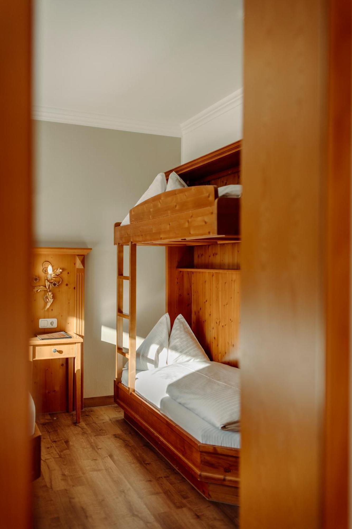 Hotel Lerch Sankt Johann im Pongau Ngoại thất bức ảnh
